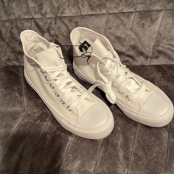 Shoes - New white high top sneakers
